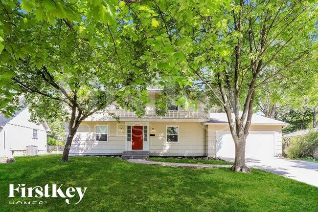 Photo - 8408 W 89th St House