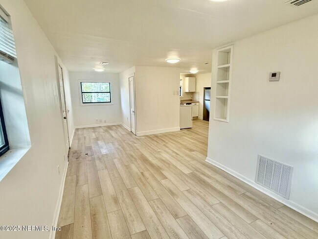 Photo - 1077 Willow Branch Ave