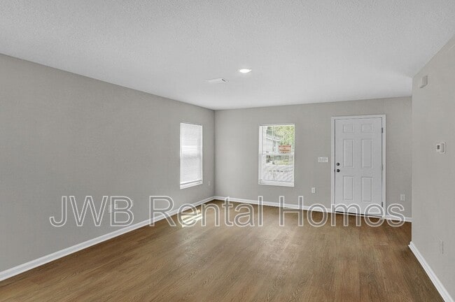 Photo - 1617 Windle St