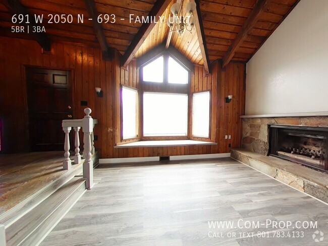 Building Photo - 691 W 2050 N Unit Family Rental