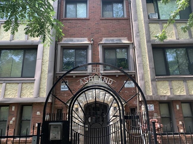 Building Photo - 0 bedroom in Chicago IL 60626 Unit 407 Rental