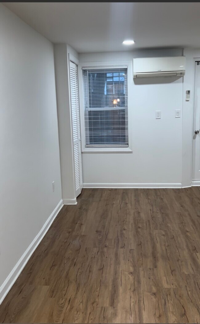 Photo - 605 Bramhall Ave