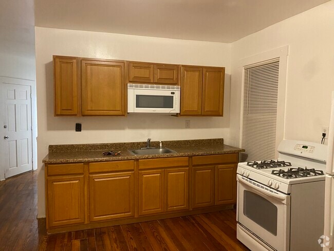 Building Photo - 799 Brock Ave Rental