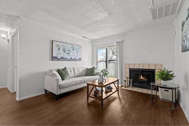 Photo - 11701 Metric Blvd Unidad 0212