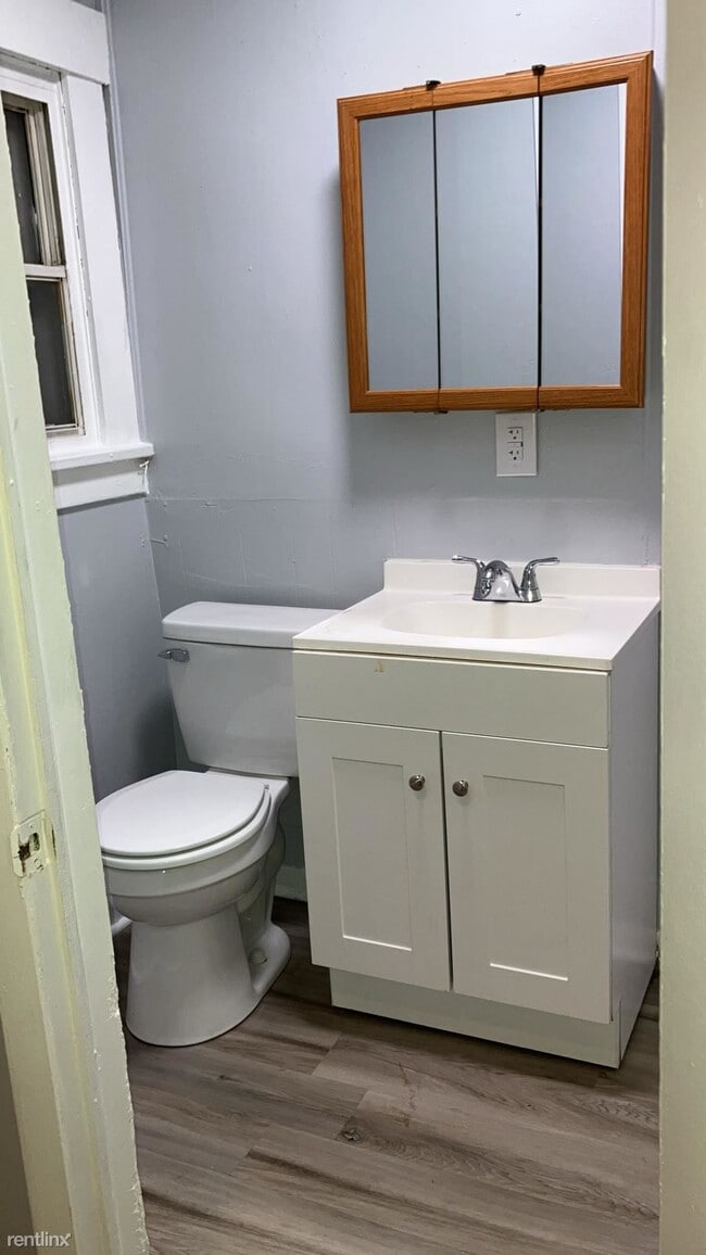 Photo - 1 br, 1 bath Triplex - 2005 Sherman Avenue A