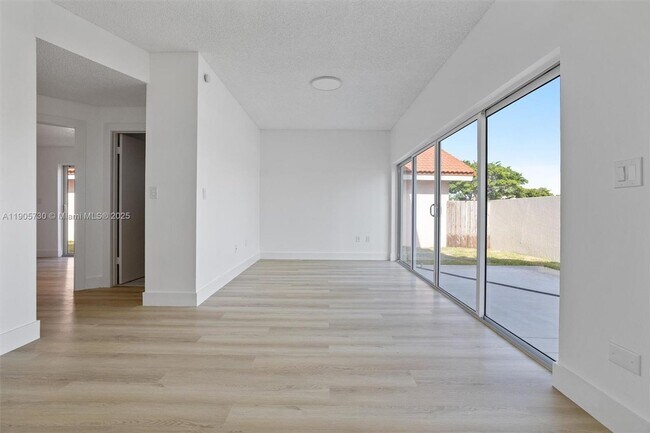 Photo - 8501 NW 191st St