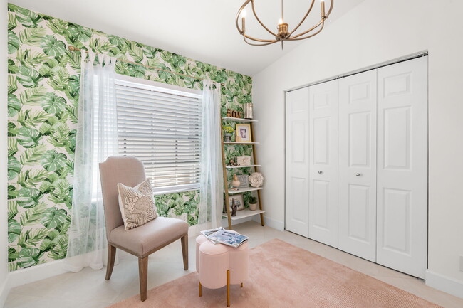 Photo - 15465 Lake Magnolia Pl