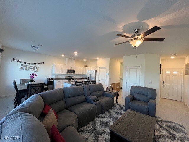 Photo - 380 Larksong Ave