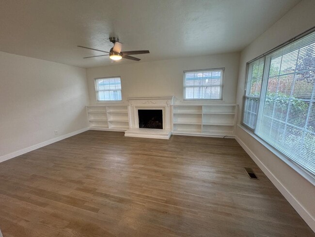 Photo - 429 Larkin St