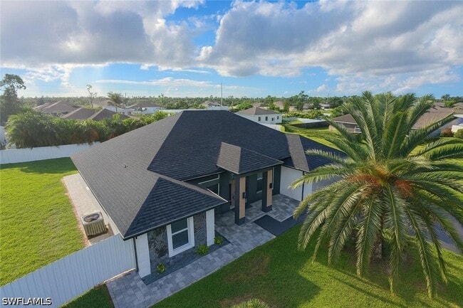 Photo - 4000 NE 9th Ave