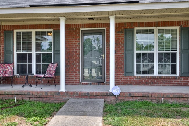 1828 Heathers Way