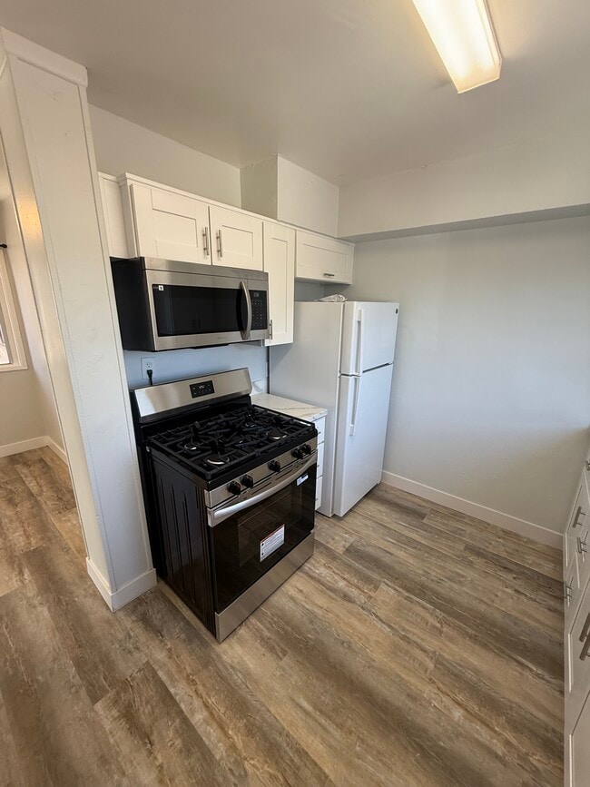 Building Photo - 4225 Estrella Ave Unit 4 Rental