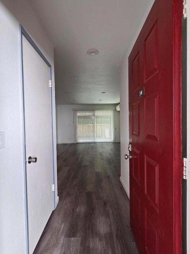 Photo - 2201 Monroe St