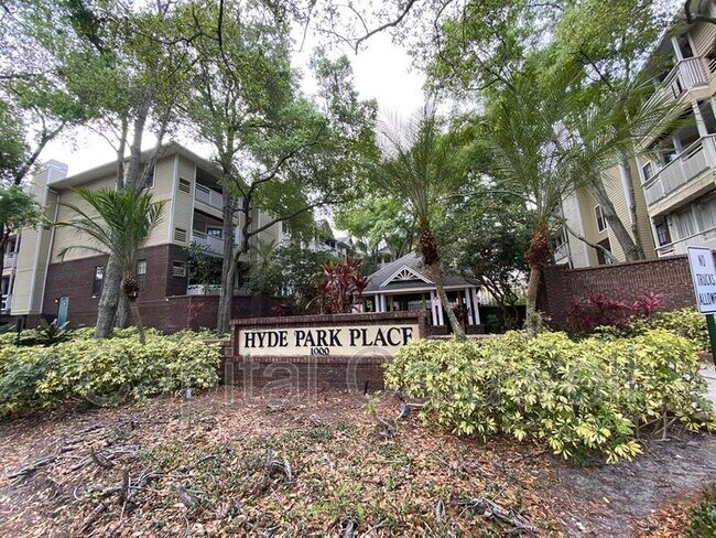 Building Photo - 1000 W Horatio St Unit Field:  Name Rental