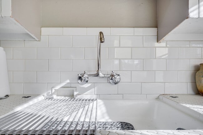 Photo - UNFURNISHED Charming 1 Bed, 1 Bath Rental Condo in Arbor Lodge neighborhood! Unit 1