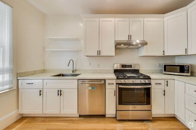 Building Photo - 2960 Polk St Unit 02 Rental