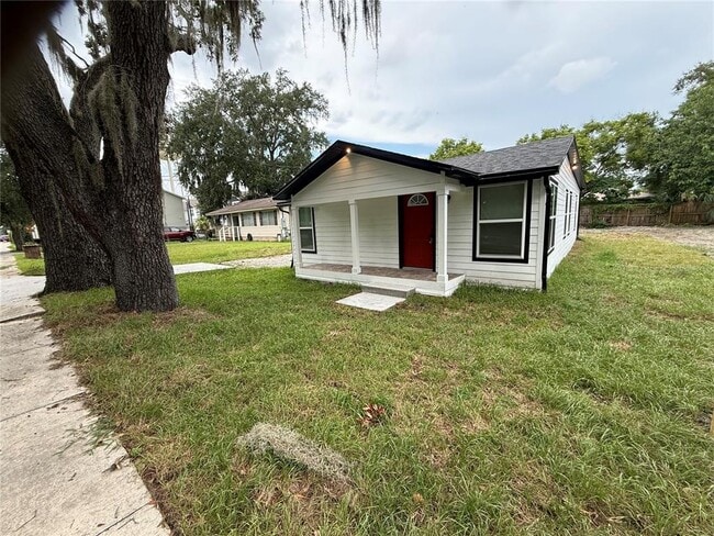 Photo - 225 E Warren Ave