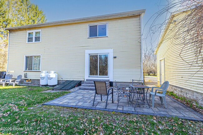 Photo - 650 Malta Ave