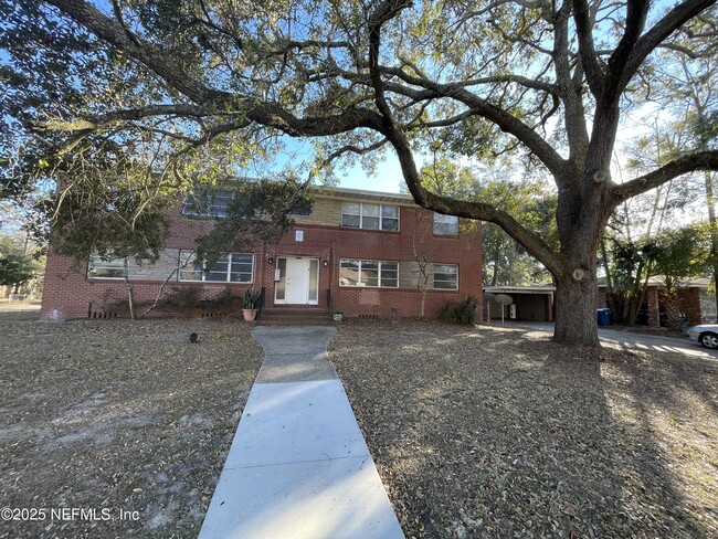 Building Photo - 5452 Santa Rosa Way Unit 4