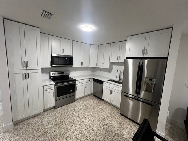 Photo - 10920 N 29th St