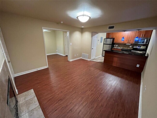 Photo - 7685 Northcross Dr Unit 903