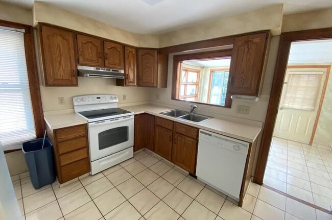 Photo - 850 N Main Ave Unit APT 2