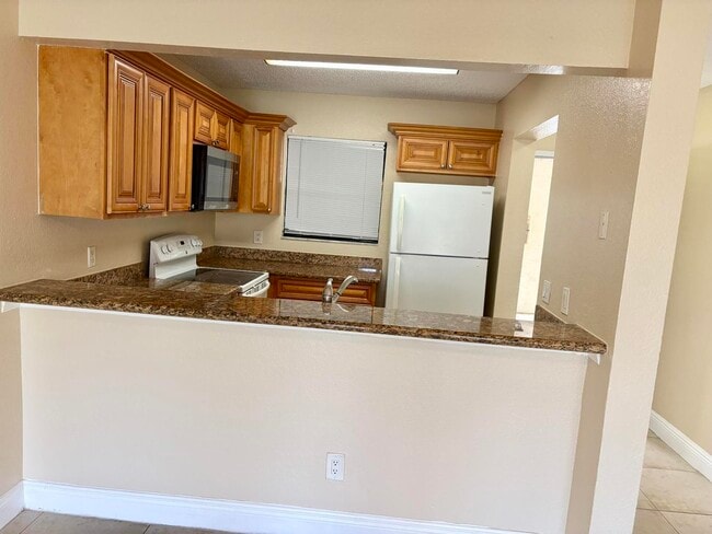 Photo - 1545 Lake Crystal Dr Unit C