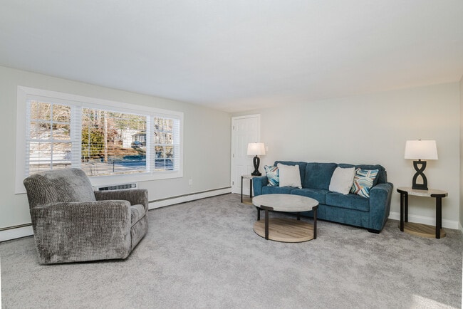 Photo - 484 Victory Hwy Unit 9