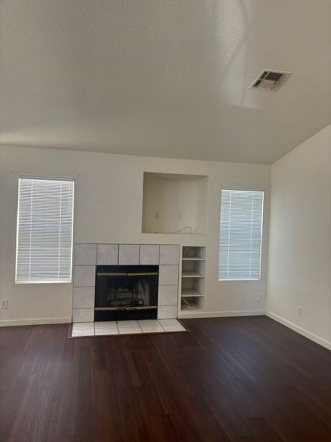 Photo - 4 Bedroom/2 Bath Home in the Northwest - $2395 Per Month!