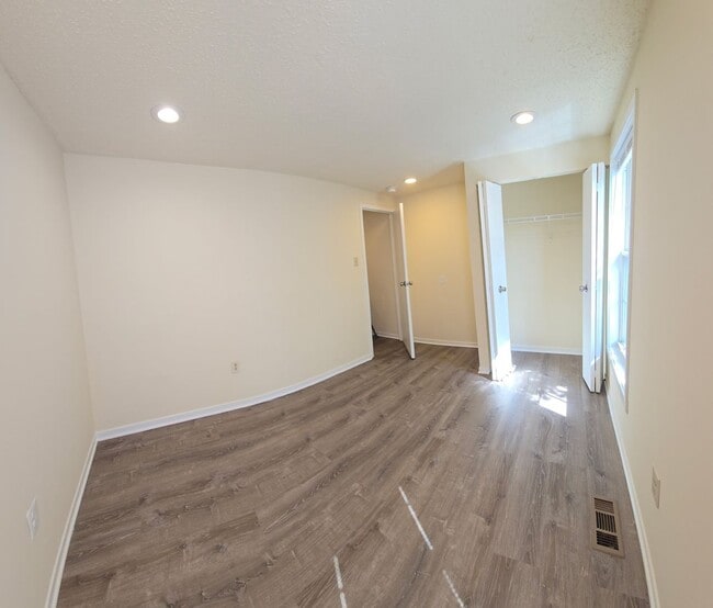 Photo - Spacious 2-Bedroom Townhome – Newly Renova...