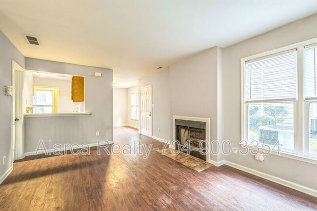 Photo - 3136 Driftwood Dr Unit Apt A