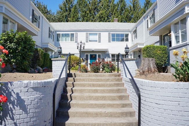 Building Photo - Great NW Location: Spacious 1 Bedroom Ready Soon! Unit 2449