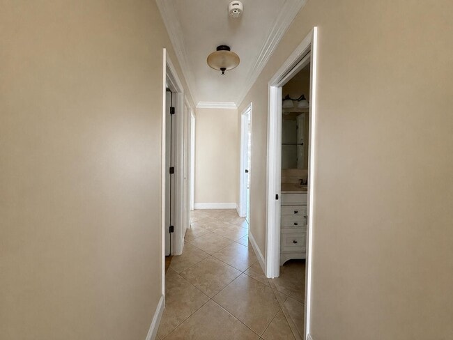 Photo - 400 Sequoia Ln