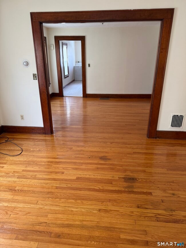 Photo - 5 Gardners Ln Unit 1st floor