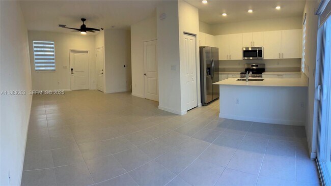 Photo - 2451 SE 28th St