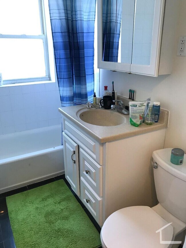 Photo - Perfect 1 Bedroom Available Jan 1