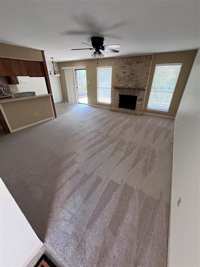 Building Photo - 6490 Hart Ln