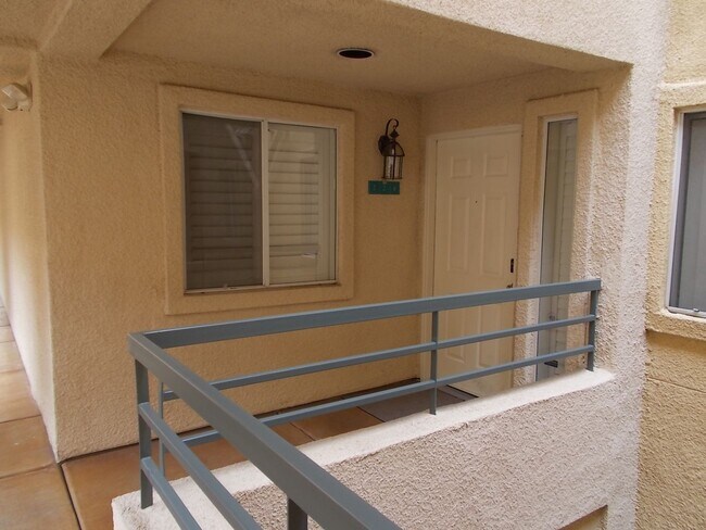 Photo - 260 E Flamingo Rd