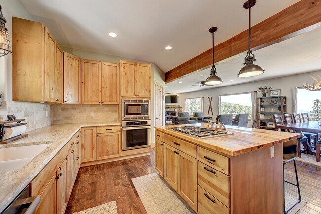 Photo - 1224 Lodgepole Dr