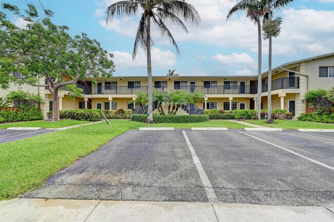 Photo - 410 SW 15th St Unit 105