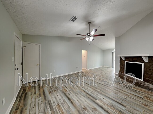 Photo - 110 Oakland Blvd