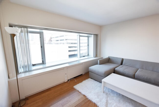 Building Photo - 555 E William St Unit 4F Rental