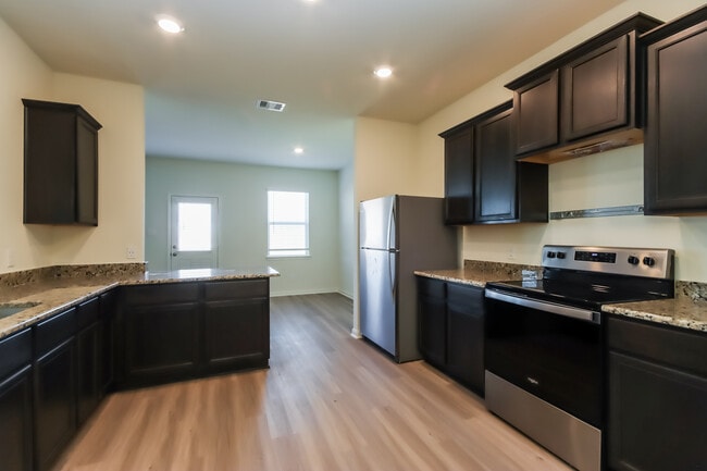 Photo - 5819 Littoral Rd