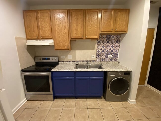 Photo - 3906 W Belmont Ave