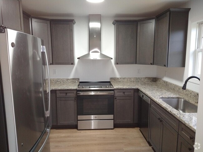 Building Photo - 34 Davey Dr Unit 1 Rental