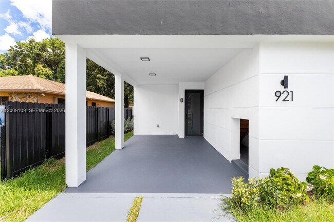 921 NW 55th St