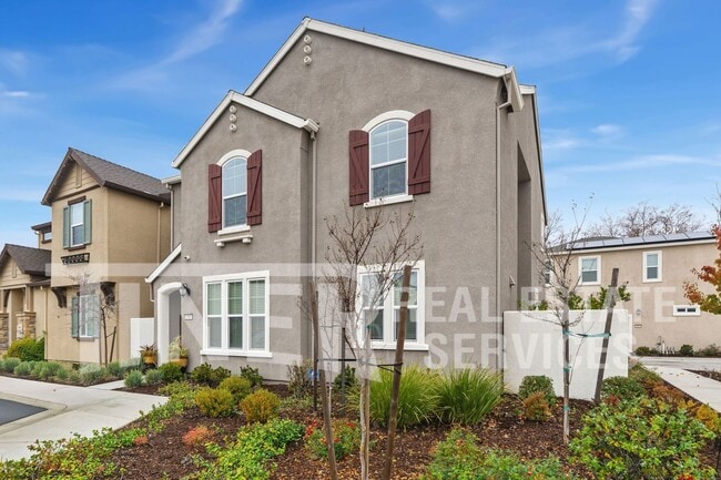 Photo - 1580 Parkside Way