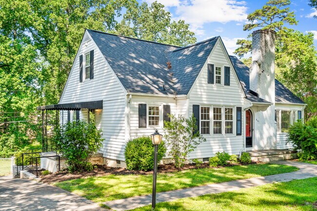 Photo - 631 Country Club Dr