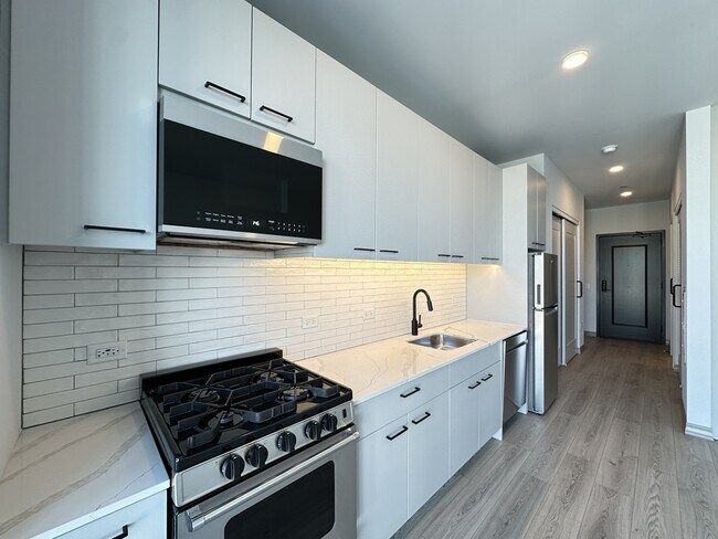 Photo - 2155 N Elston Ave Unit 017