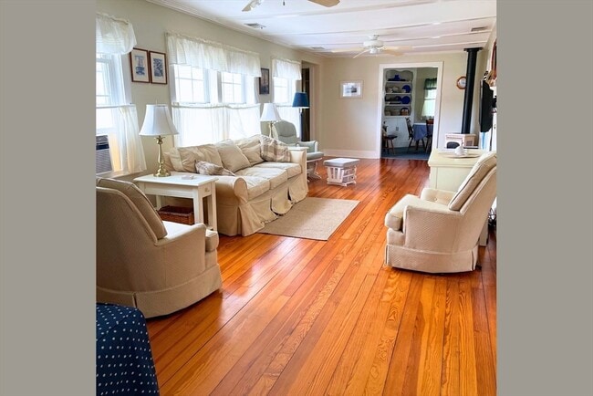 Photo - 48 Angelica Ave